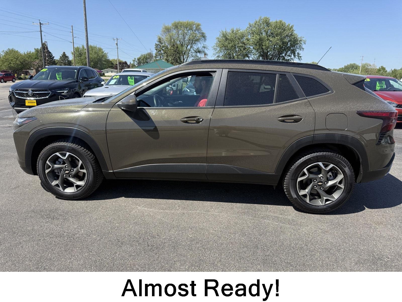 2024 Chevrolet Trax LT's photo