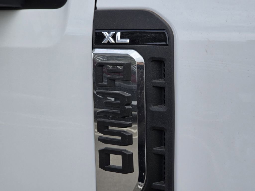 New 2026 Oxford White Ford XL image 26