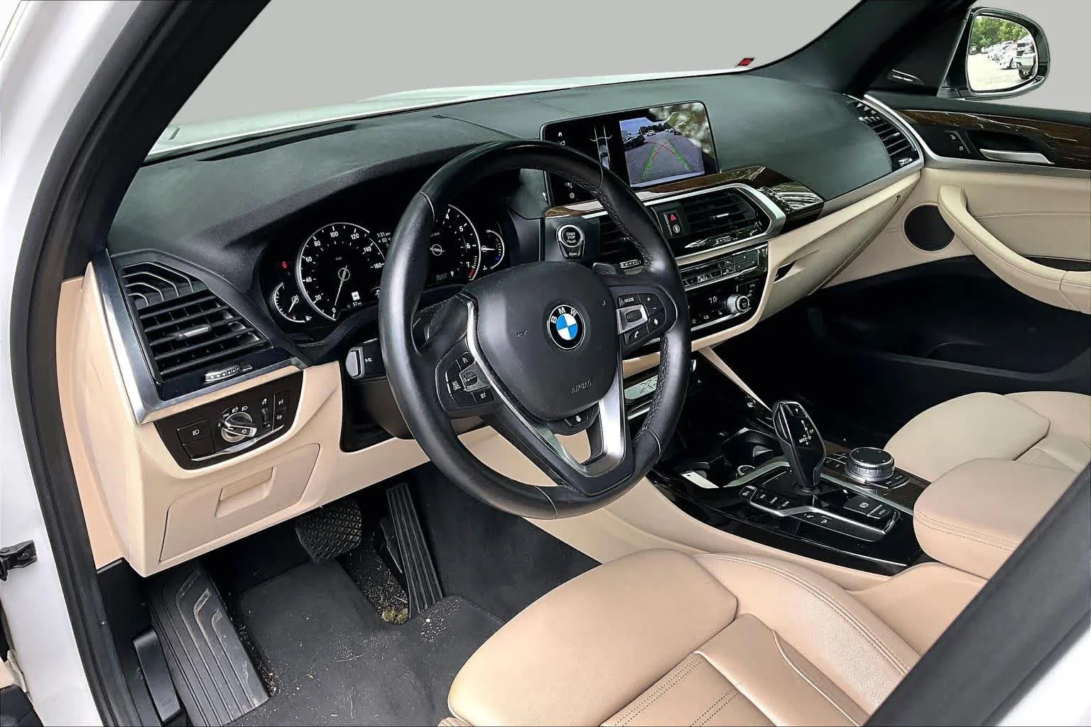 Used 2018 WHITE BMW xDrive30i image 17
