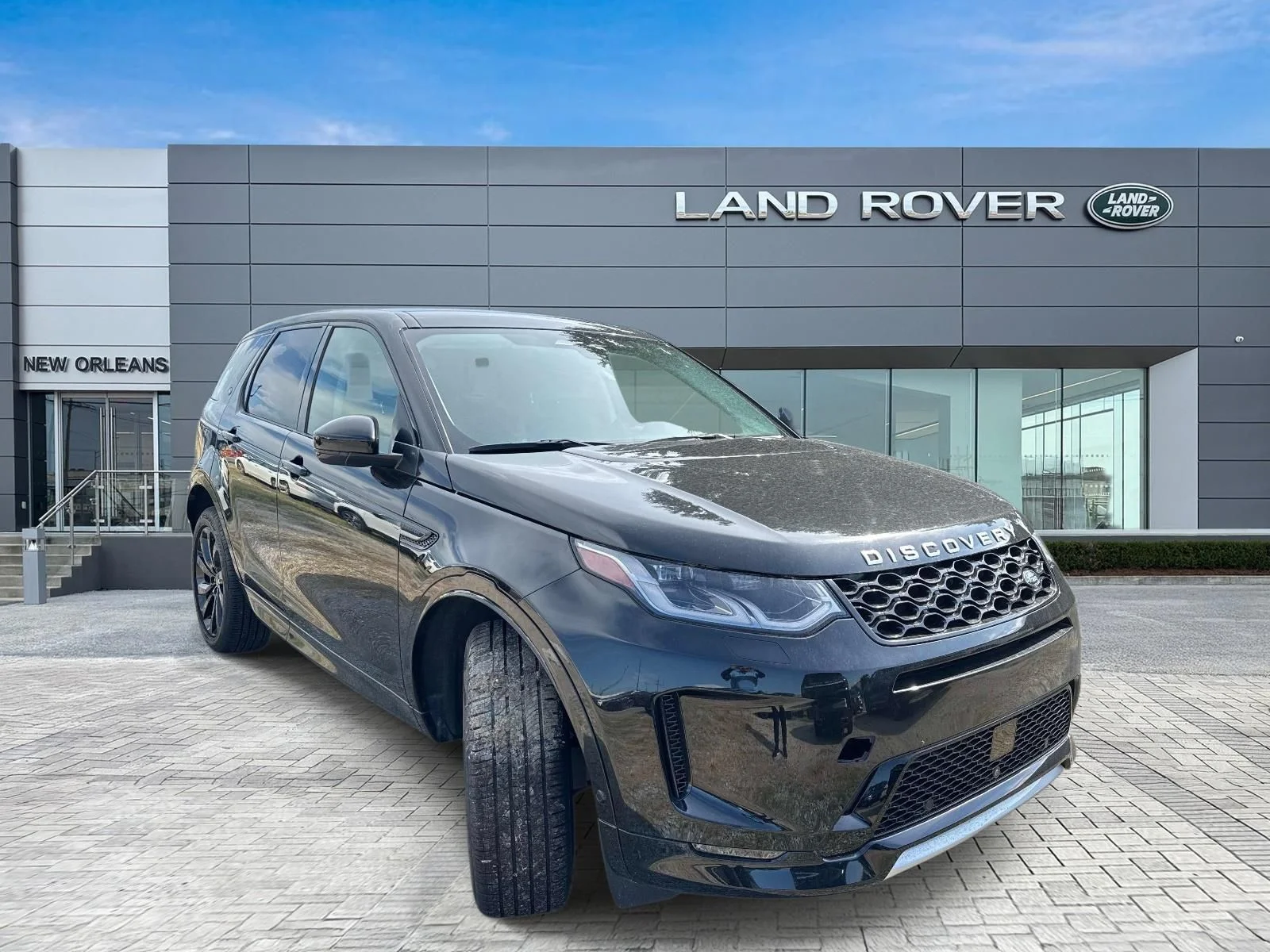 Certified Used 2025 Black Land Rover S image 5