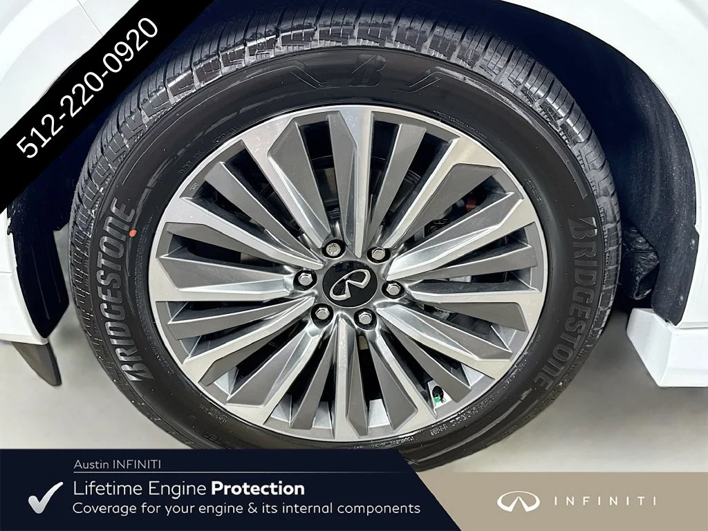 New 2027 White INFINITI LUXE image 44