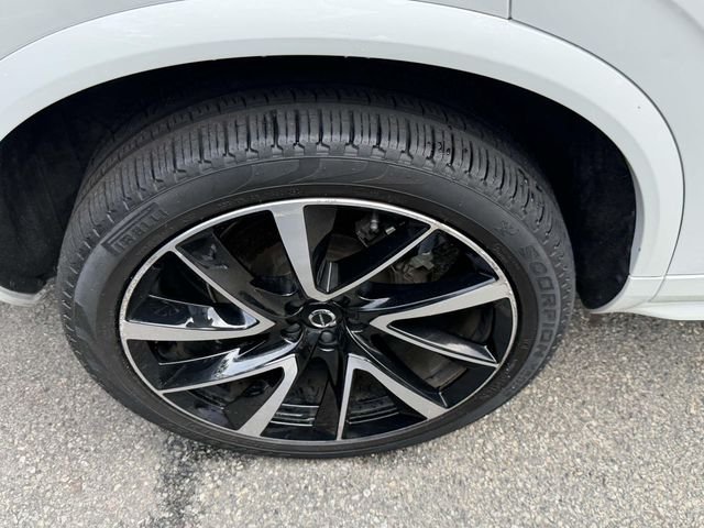 Used 2024 White Volvo Ultimate image 8
