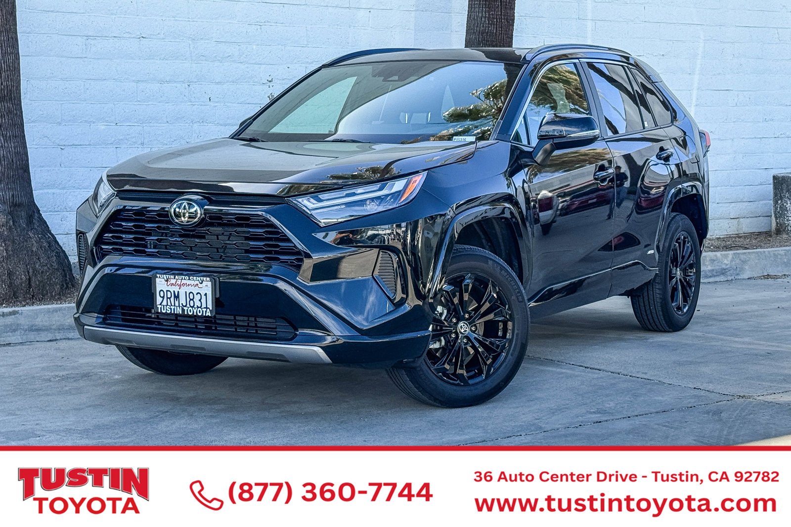 2025 Toyota RAV4 SE