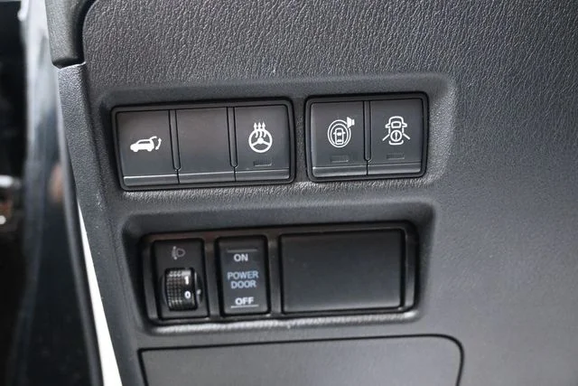 2021 INFINITI QX80 - Photo 16