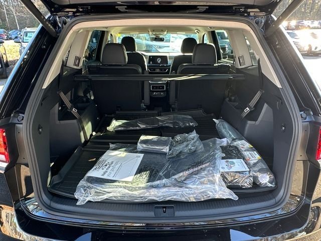 New 2026 Deep Black Pearl Volkswagen 2.0T SE W/TECHNOLOGY image 18