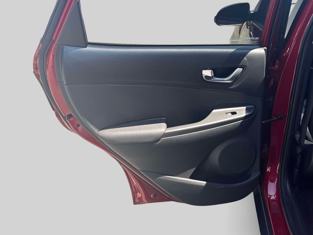 2022 Hyundai Kona Limited - Photo 12
