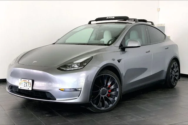 2025 Tesla Model Y Performance Dual Motor All-Wheel Drive's photo