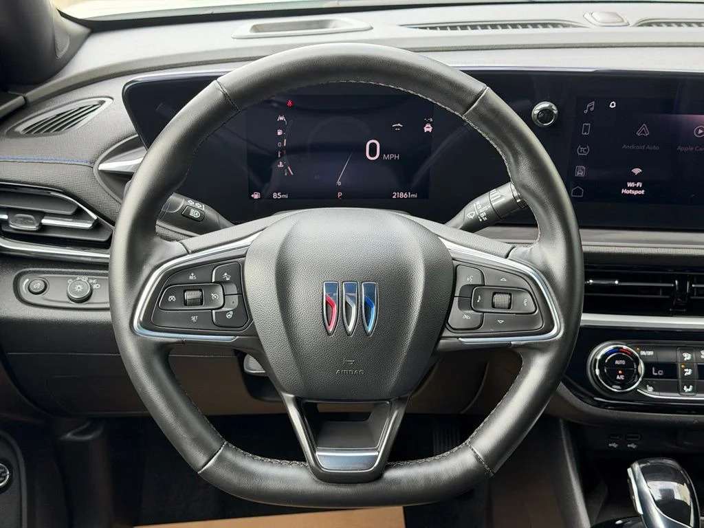 Used 2024 White Buick Sport Touring image 17