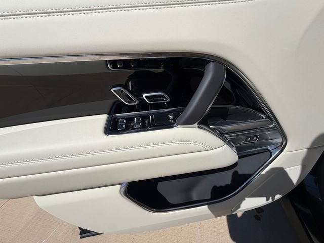 New 2026 Santorini Black Land Rover SE image 11