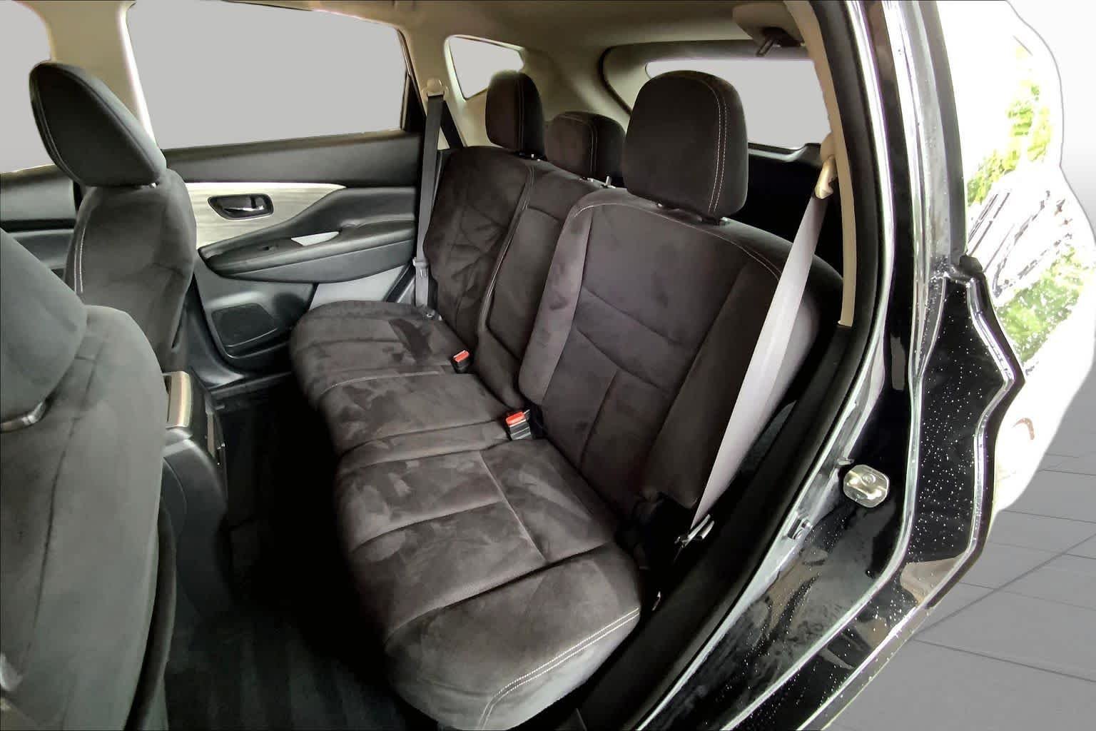 Used 2018 Magnetic Black Metallic Nissan S image 19