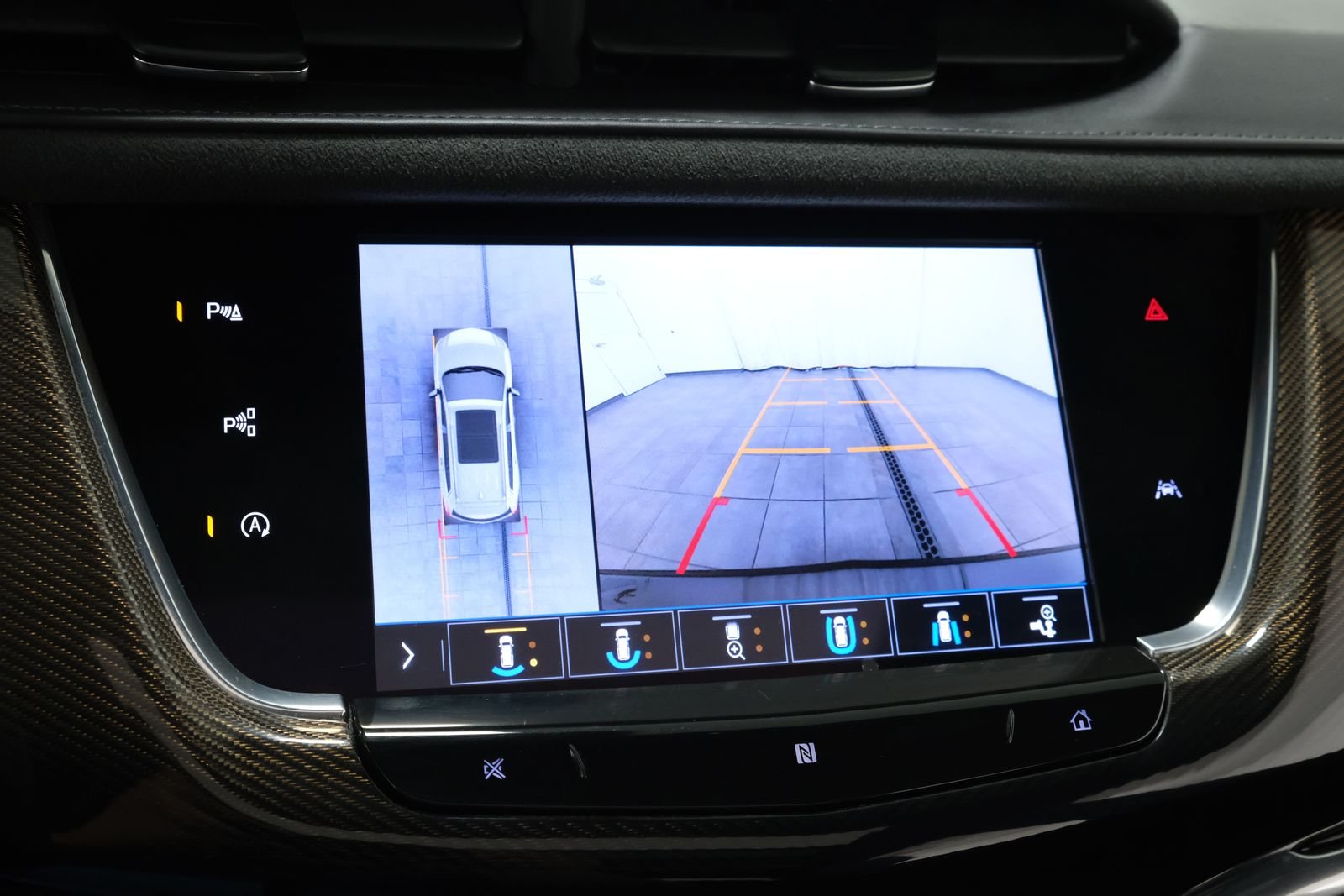 Used 2020 Stellar Black Metallic Cadillac Sport image 20
