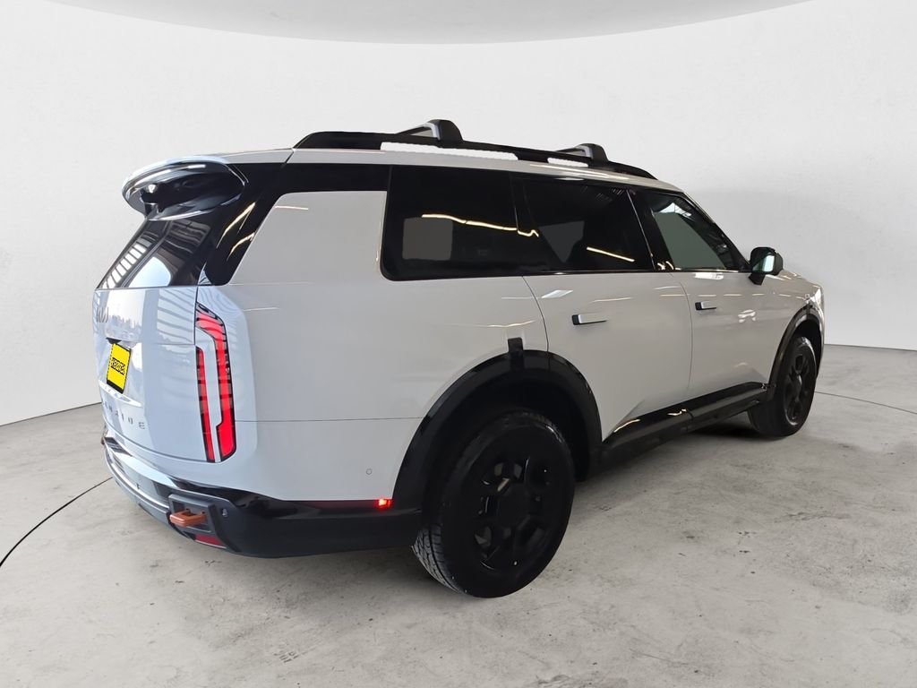 Used 2027 White Kia X-Pro SX-Prestige image 5