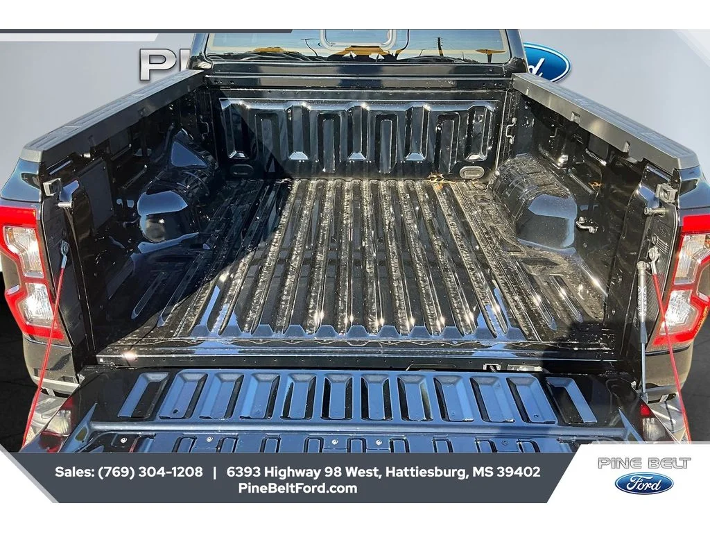 New 2025 Shadow Black Ford XLT image 12