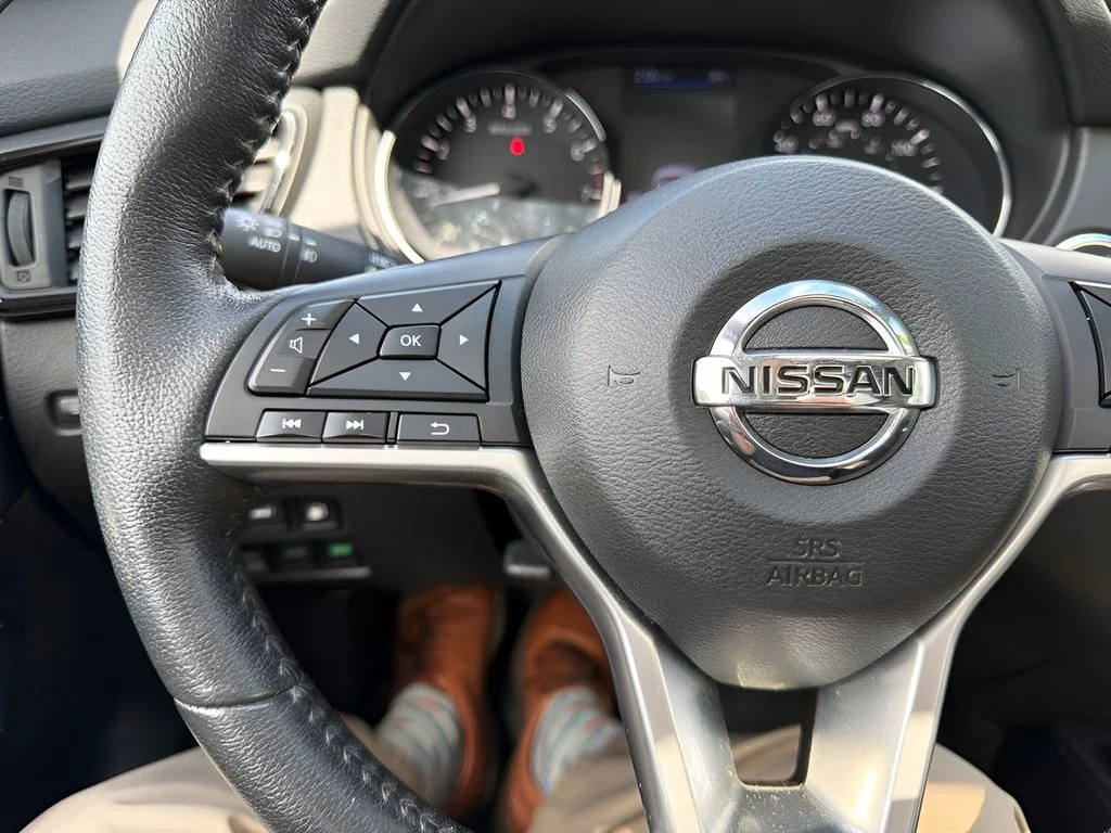 Used 2019 Black Nissan SL image 14