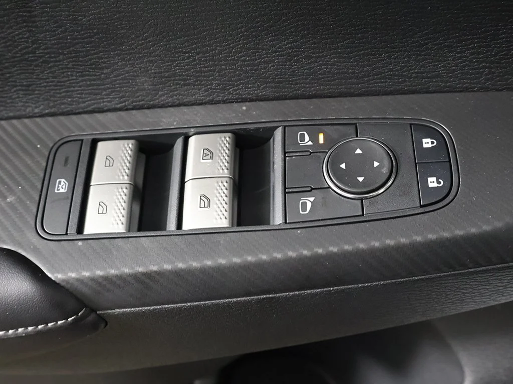 New 2026 White Mitsubishi ES 1.5T S-AWC image 33