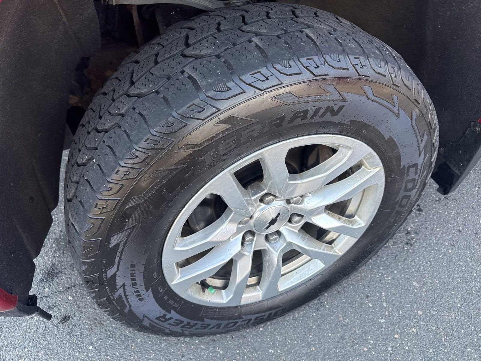 Used 2019 CAJUN RED TINTCOAT Chevrolet RST image 28