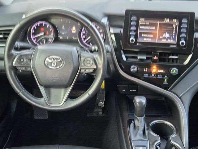 Used 2021 White Toyota SE image 27