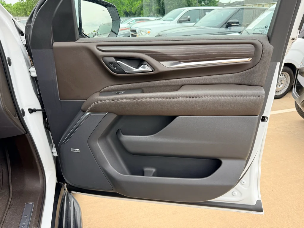 Used 2021 Summit White GMC Denali image 12