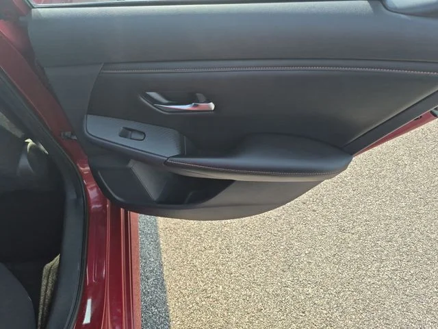 Used 2020 Red Nissan SR image 29