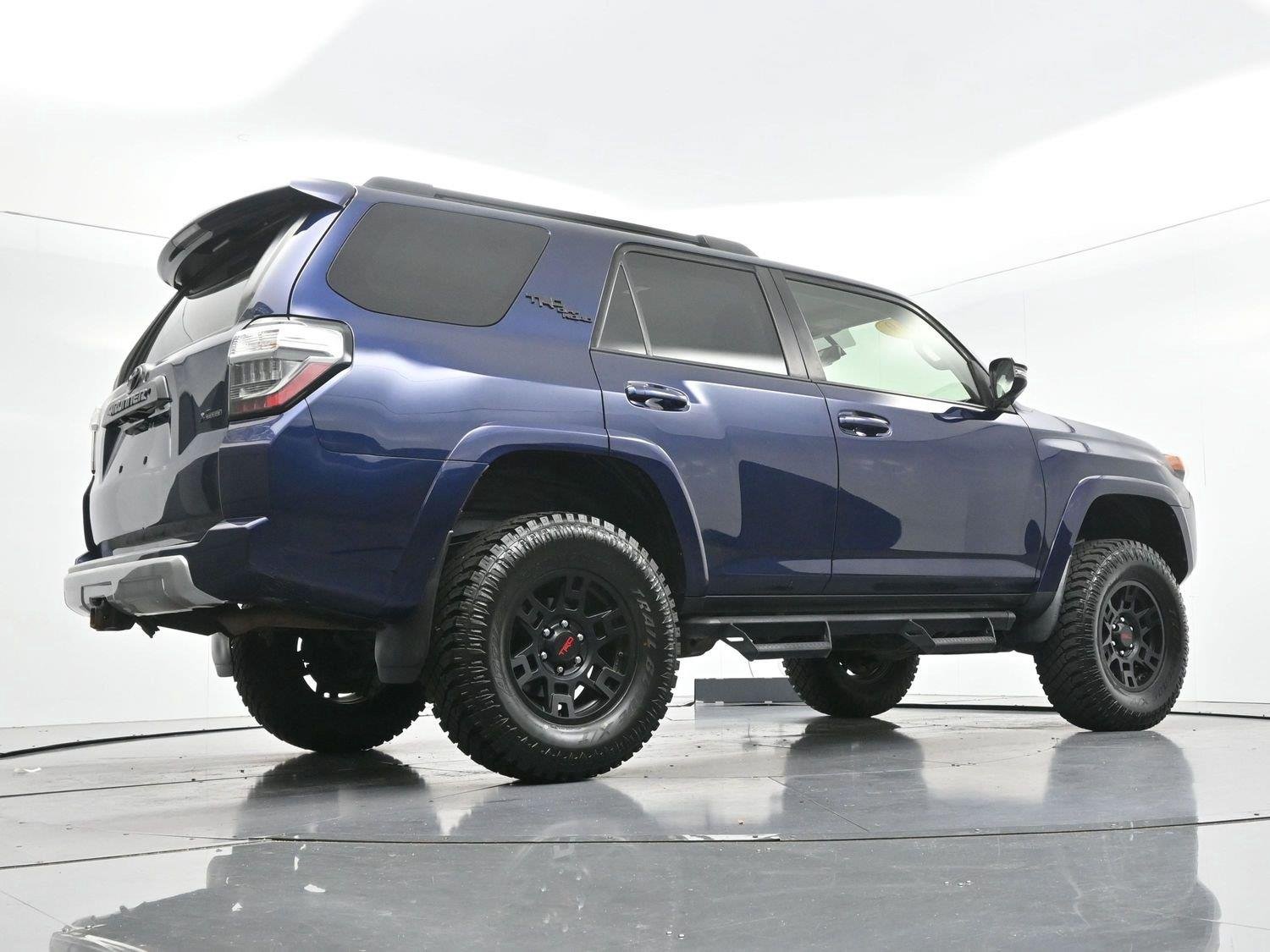 Used 2019 Nautical Blue Metallic Toyota SR5 image 51