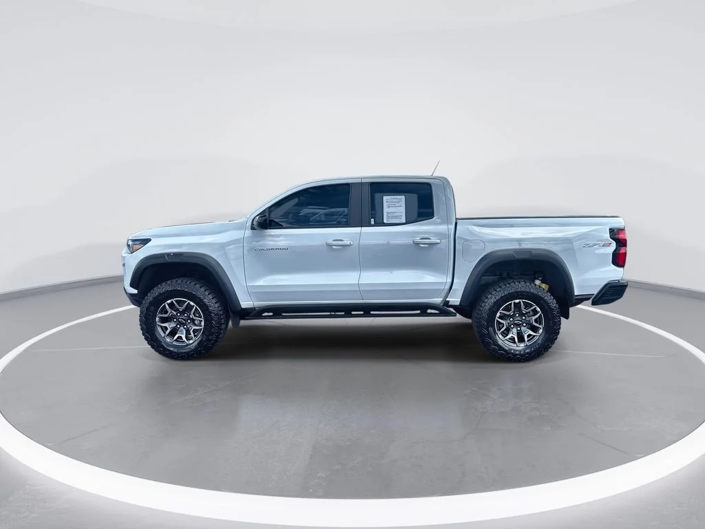 Used 2024 White Chevrolet ZR2 image 5