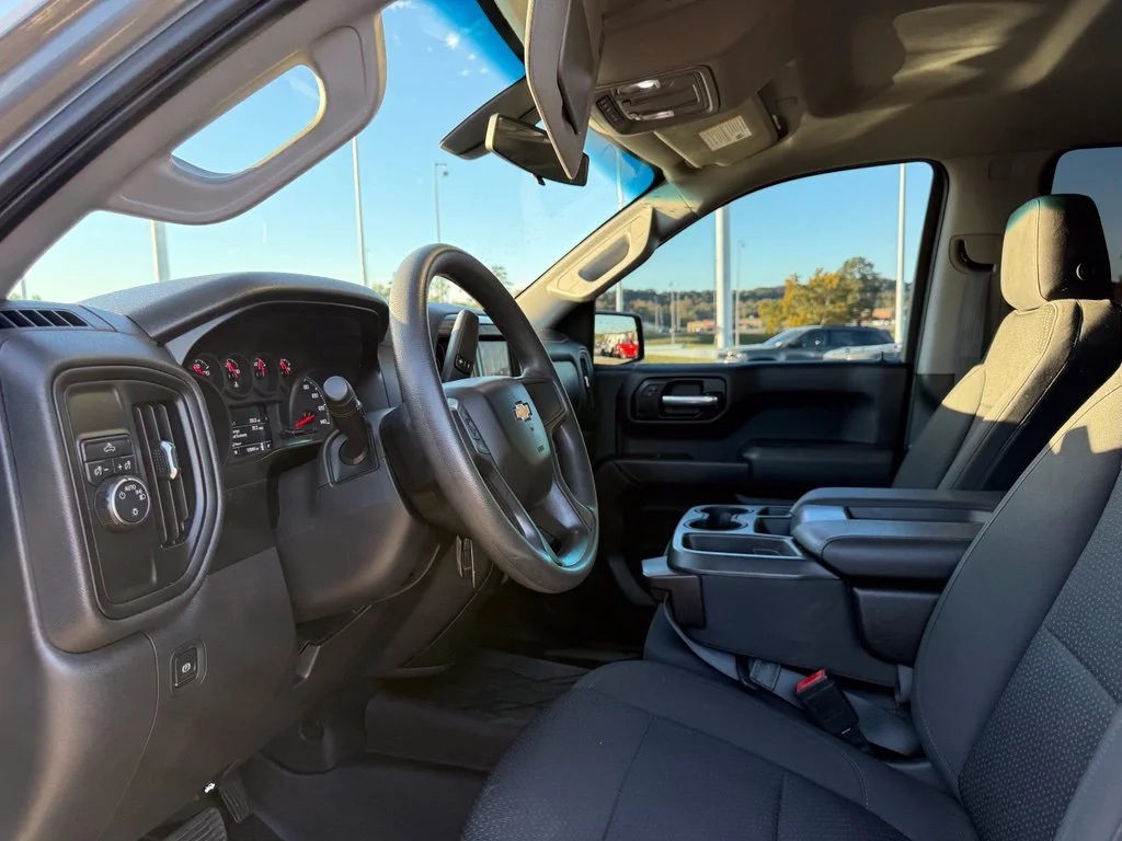 Used 2021 Gray Chevrolet Custom image 4