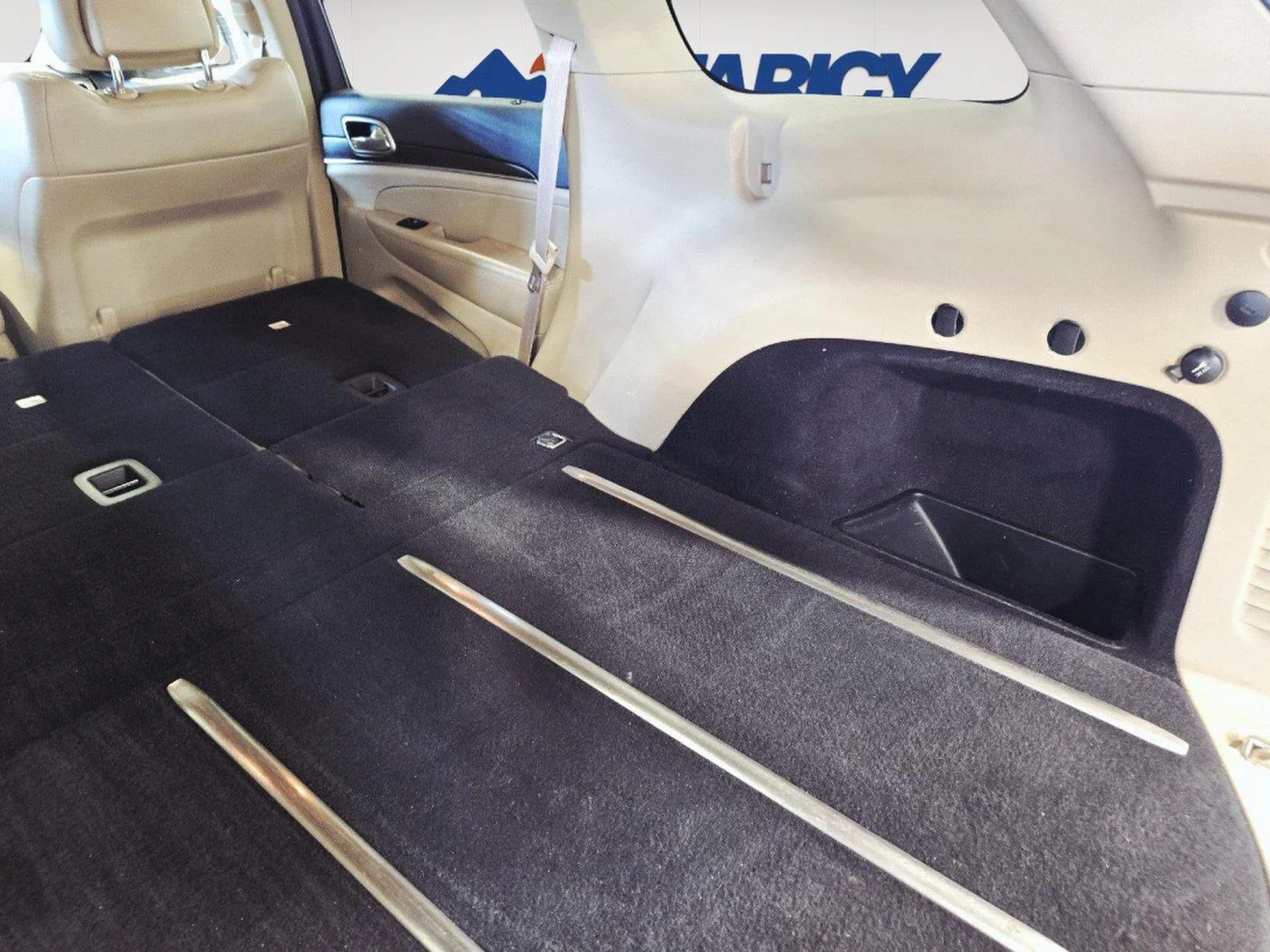 Used 2015 Bright White Clearcoat Jeep Limited image 48
