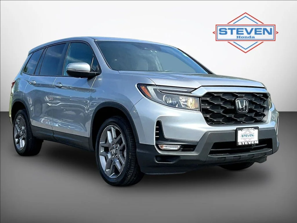 Used 2023 Lunar Silver Metallic Honda EX-L image 1
