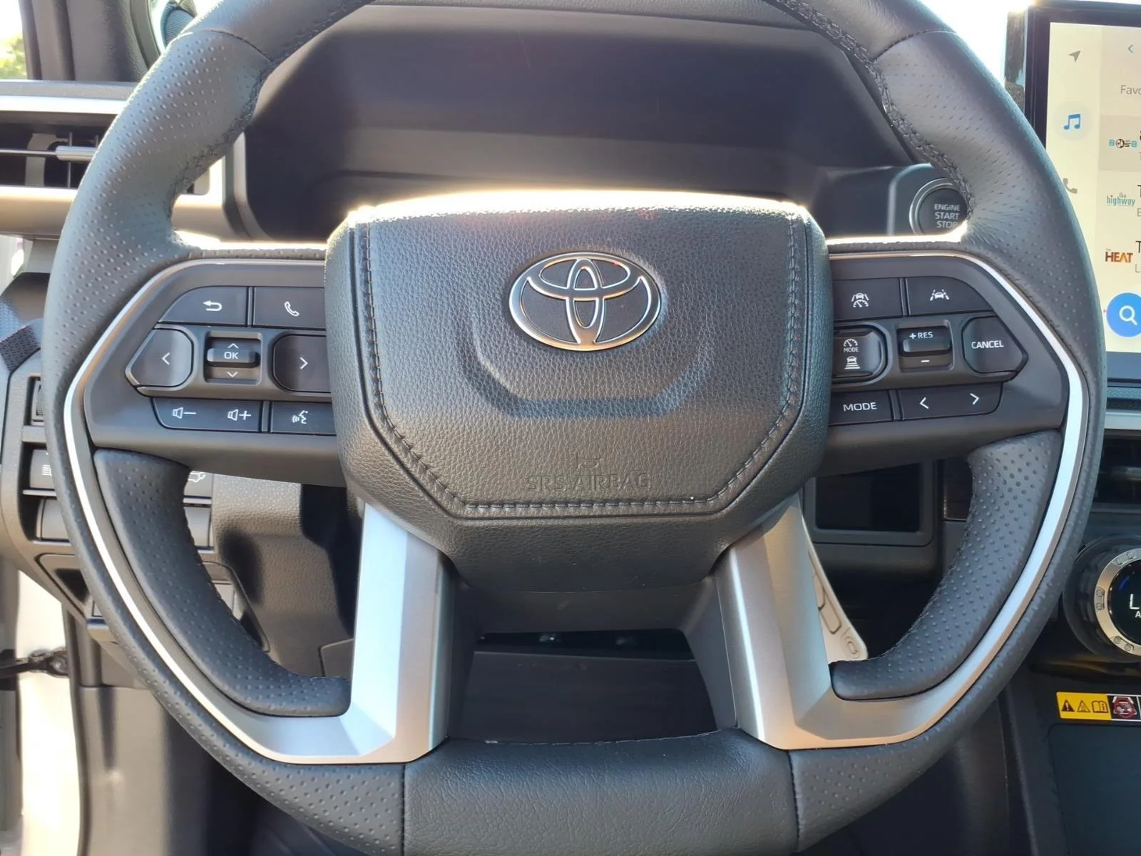 Used 2026 Wind Chill Pearl Toyota Limited image 26