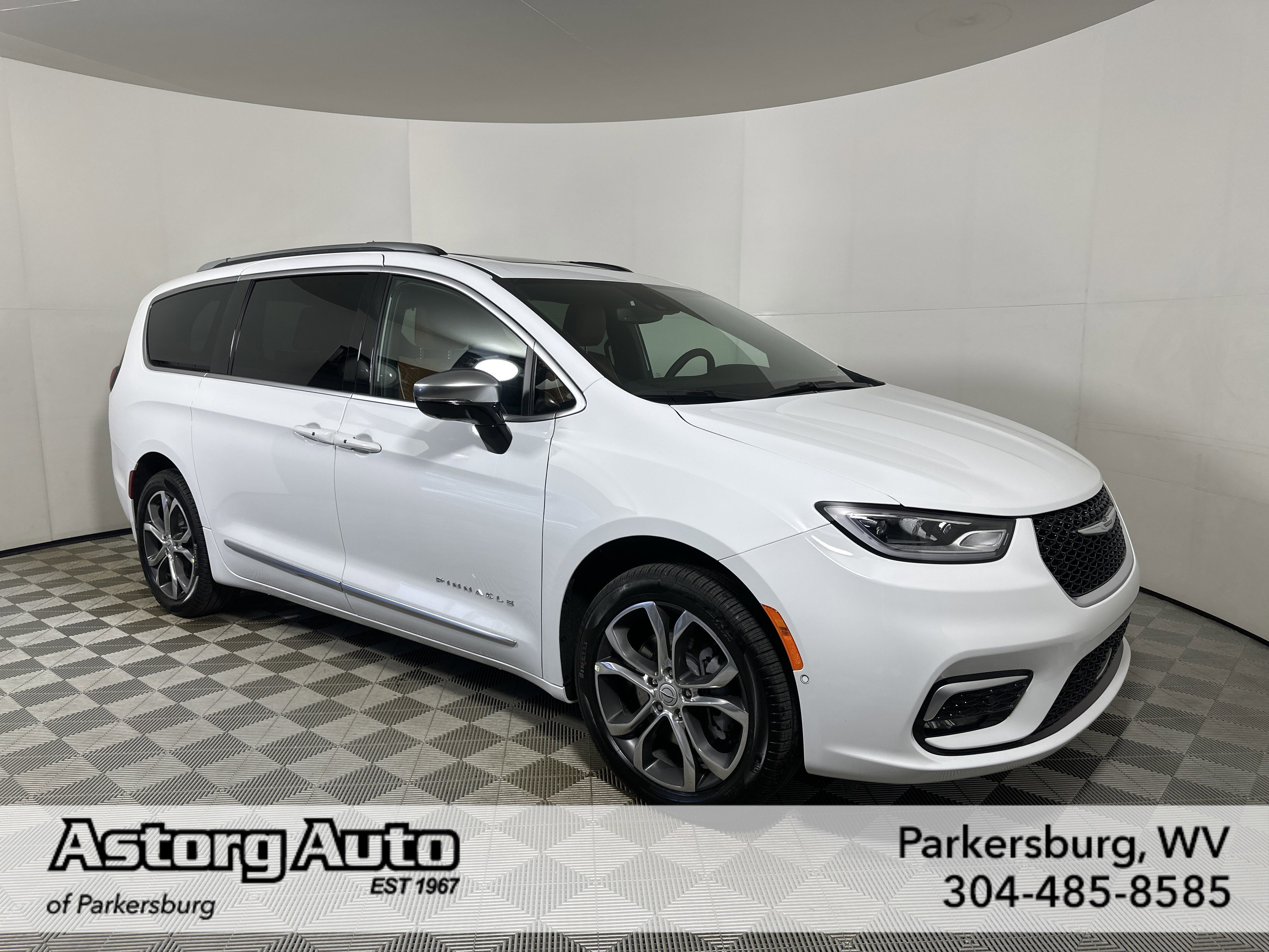 2026 Chrysler Pacifica Pinnacle AWD's photo