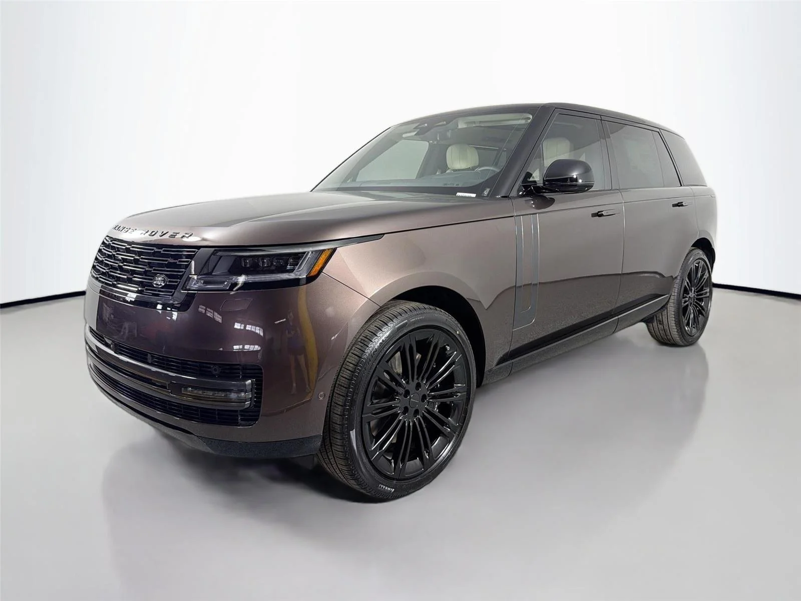 2026 Land Rover Range Rover 4.4 SE LWB 7's photo