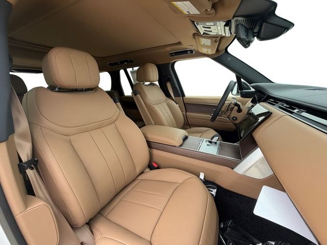 New 2026 Fuji White Land Rover SE image 16