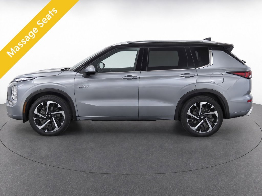 Used 2023  Mitsubishi SEL image 7
