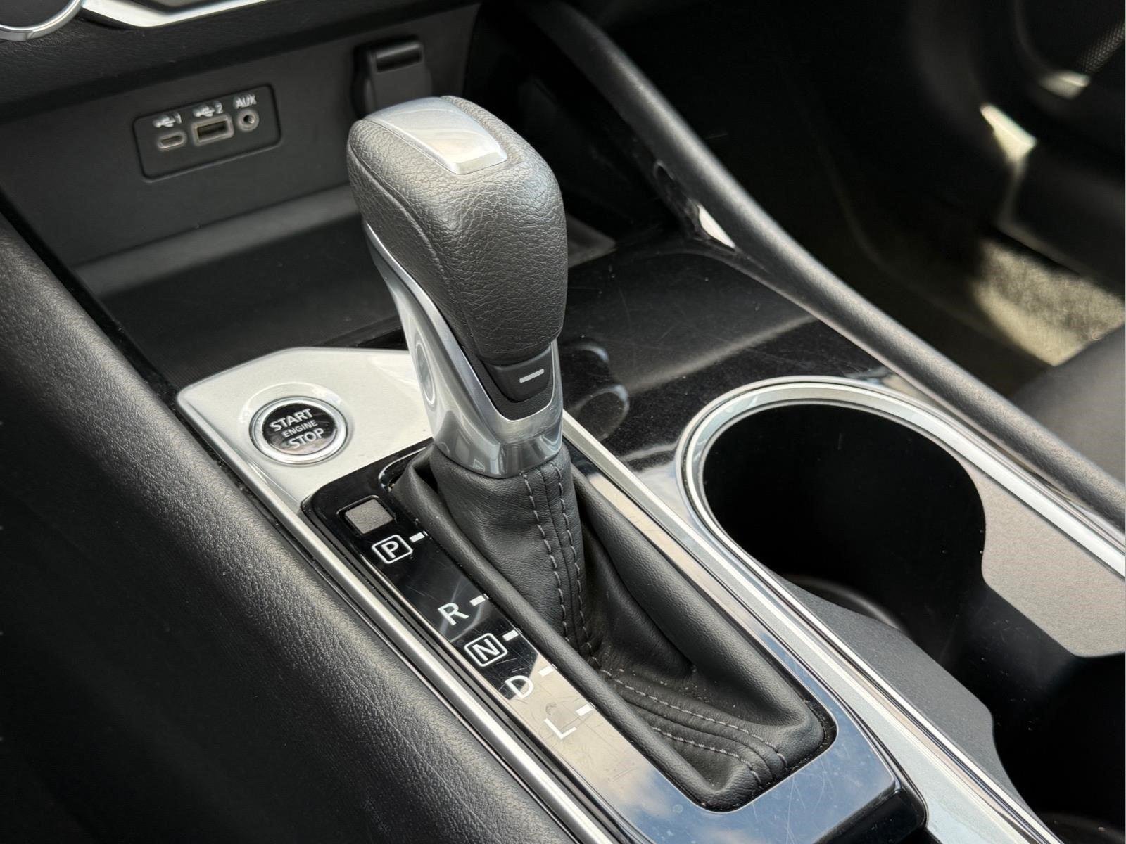Used 2024 Brilliant Silver Metallic Nissan 2.5 SV image 5