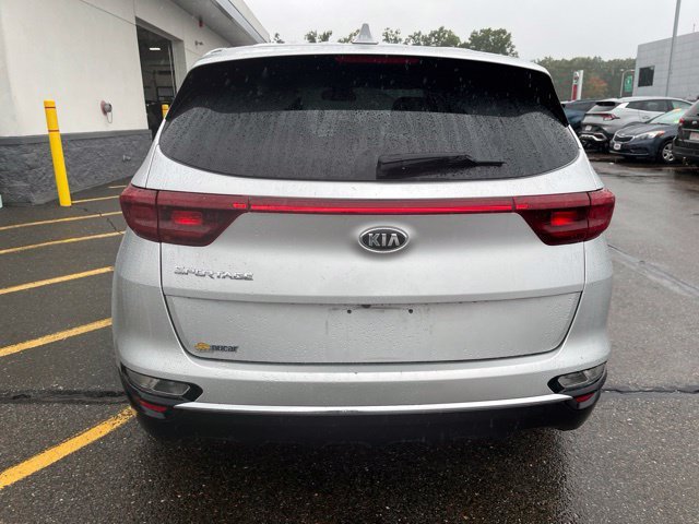 Used 2022 Sparkling Silver Kia LX image 4