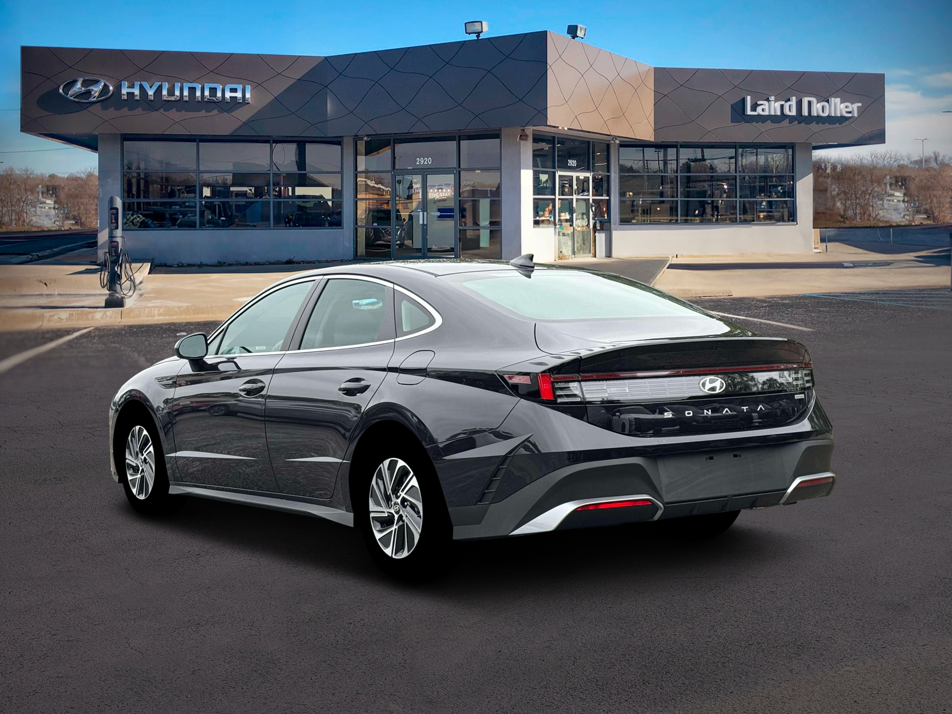 View vehicle photo 5