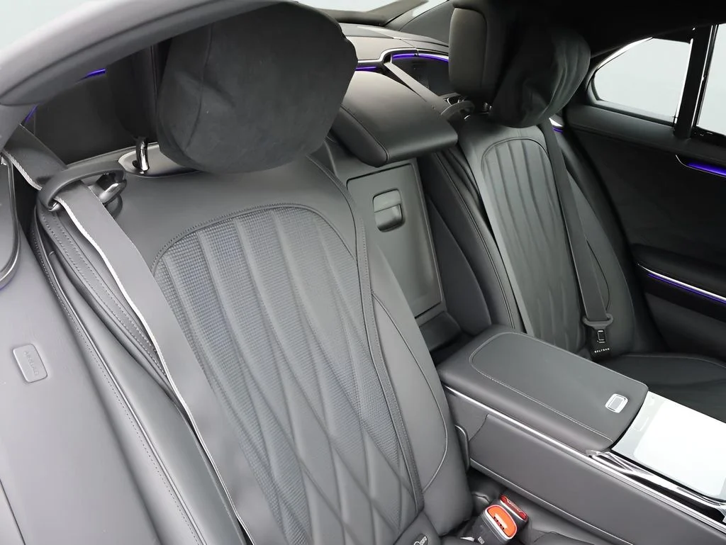 New 2025 MANUFAKTUR Moonlight White Metallic Mercedes-Benz S 63 E AMG® image 15
