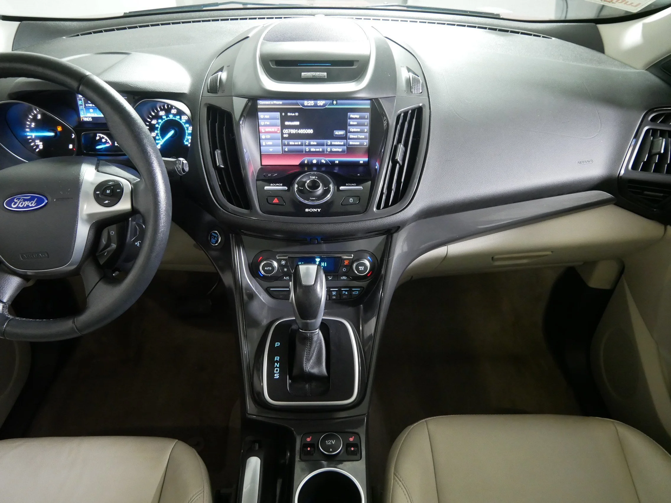 Used 2014 Sunset Ford Titanium image 10