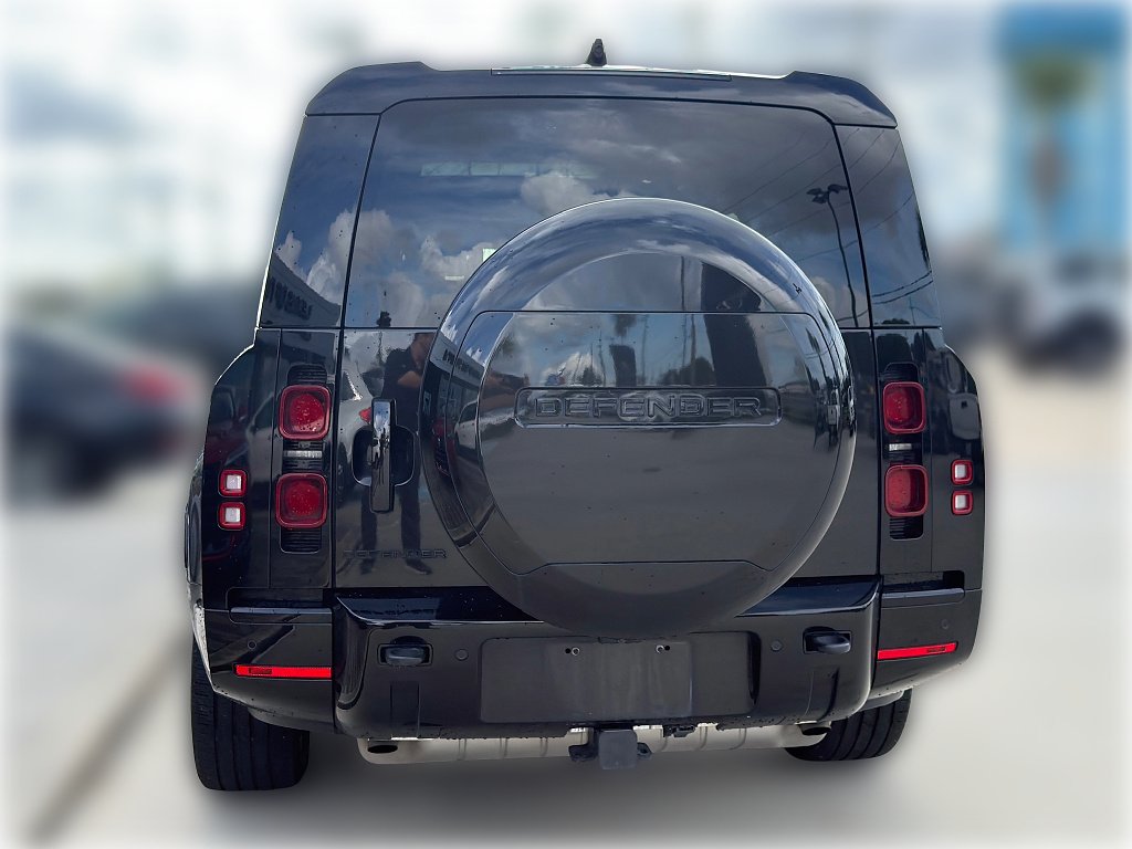 Used 2024 Santorini Black Metallic Land Rover 130 P400 X-Dynamic SE image 7