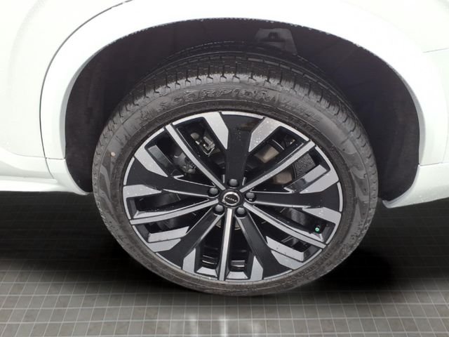 New 2026 Crystal White Volvo Ultra image 10