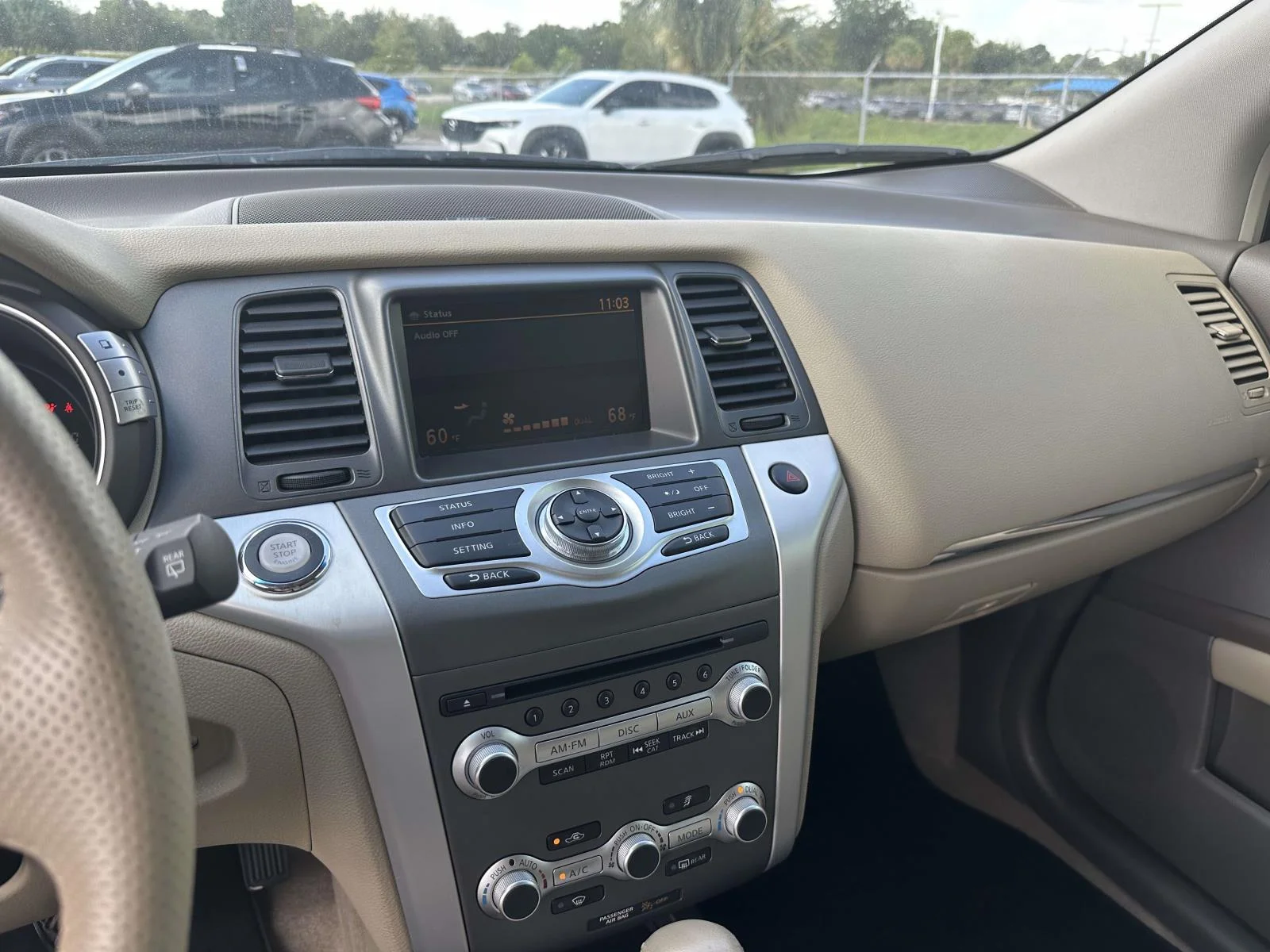 Used 2013 Glacier Pearl Nissan SL image 16