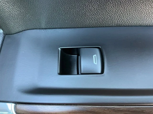 Used 2019 Smokey Quartz Metallic GMC SLT image 26