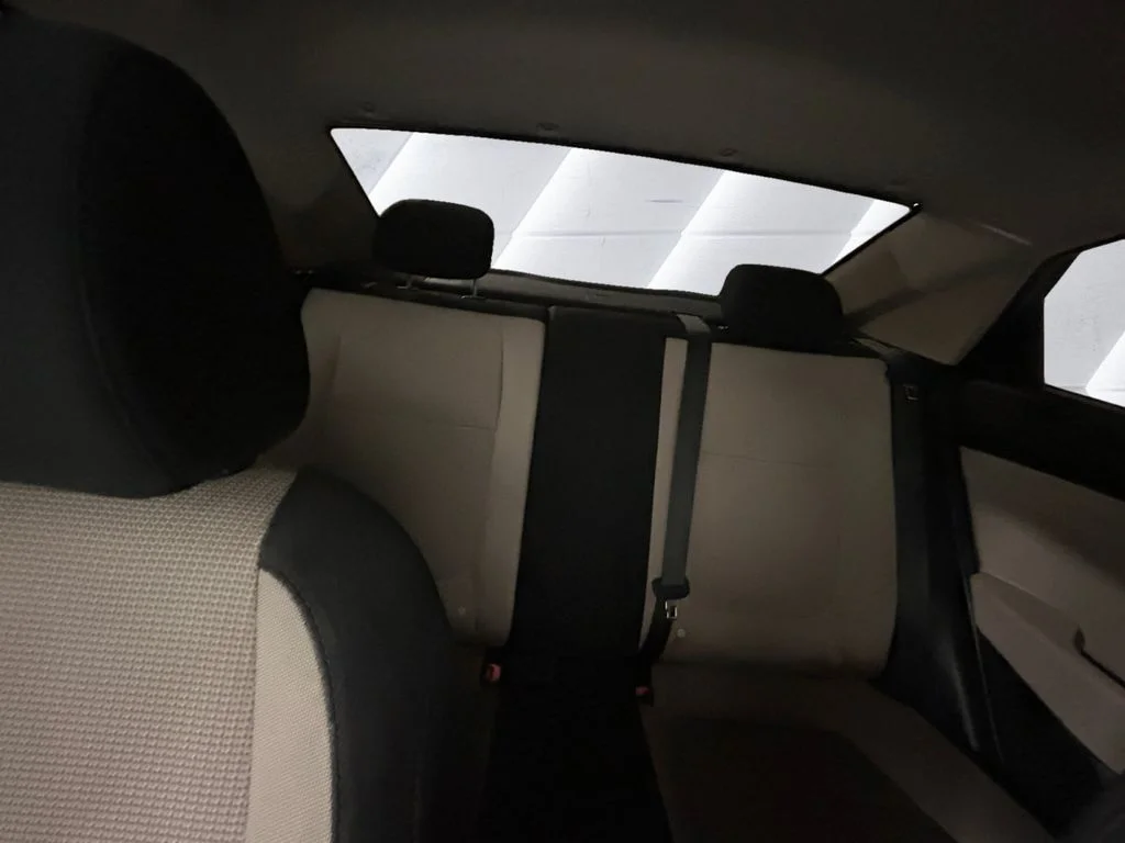 Used 2021 Black Hyundai SE image 18