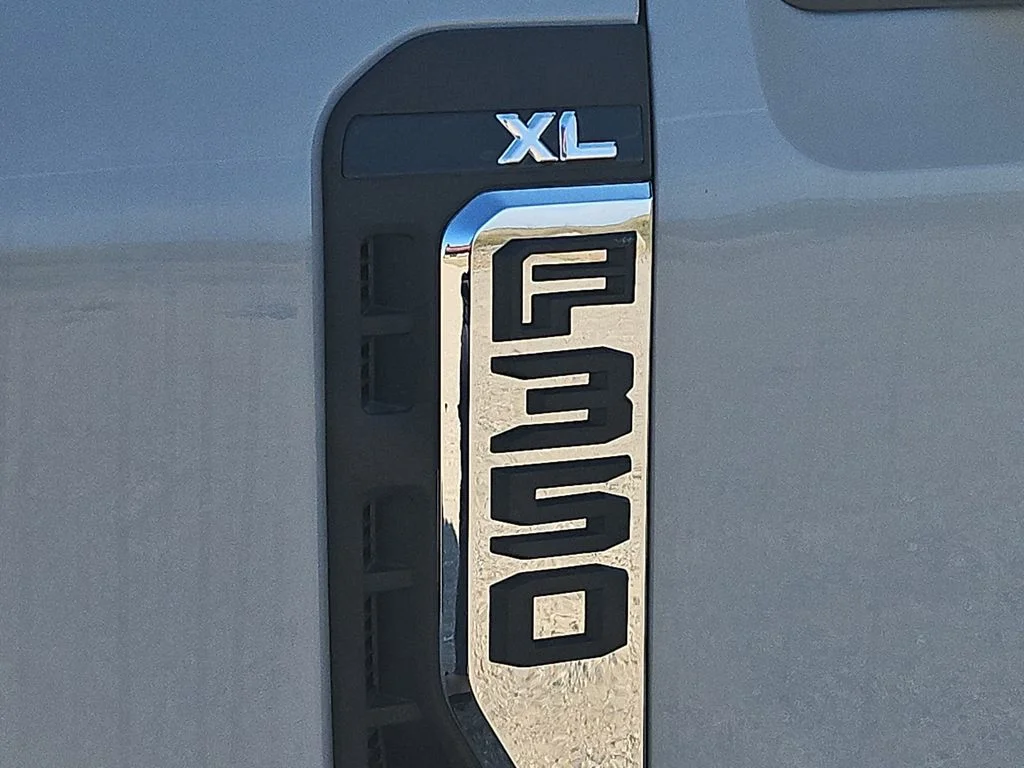 2025 Ford F-350 Super Duty XL - Photo 23