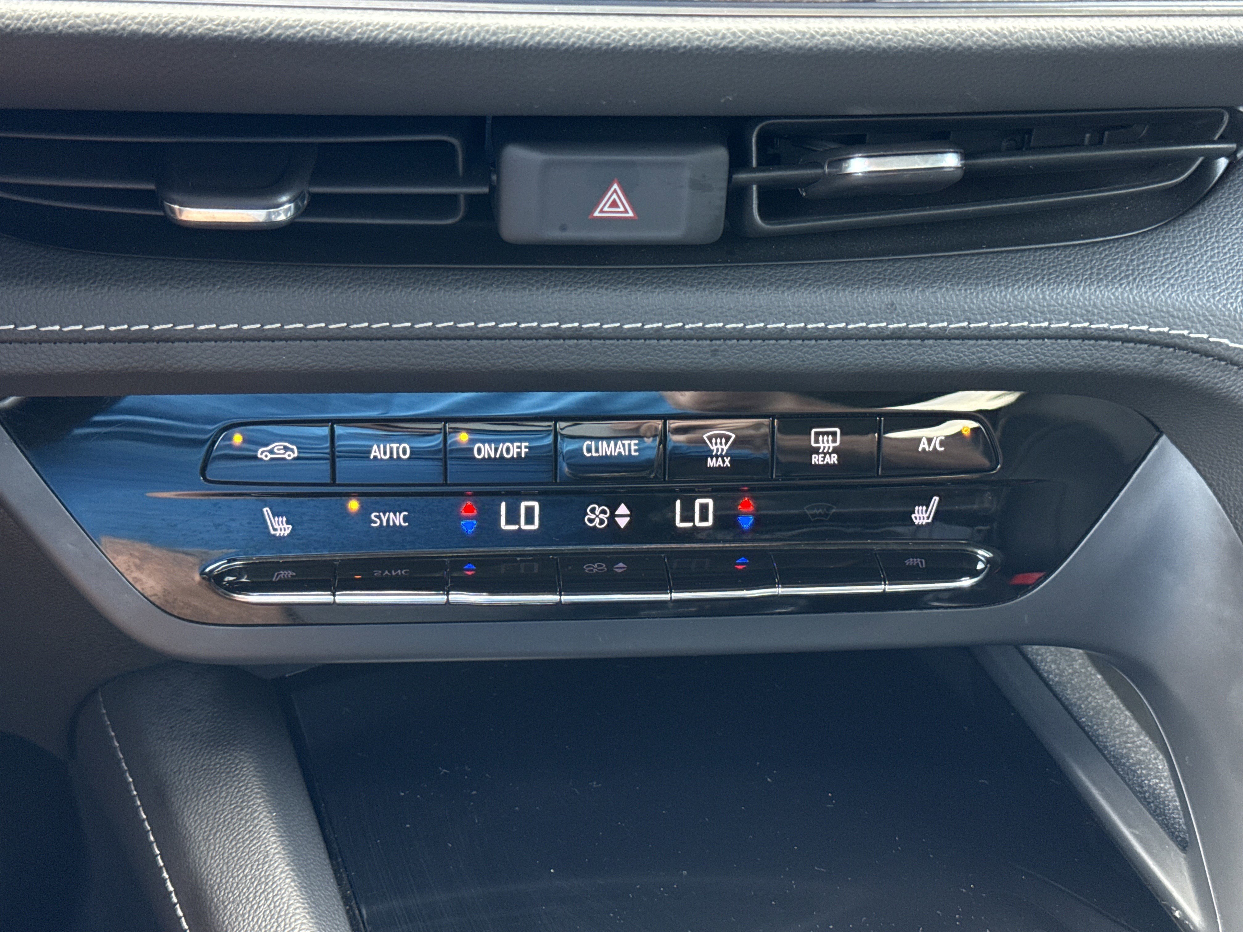 2023 Buick Envision Essence - Photo 26