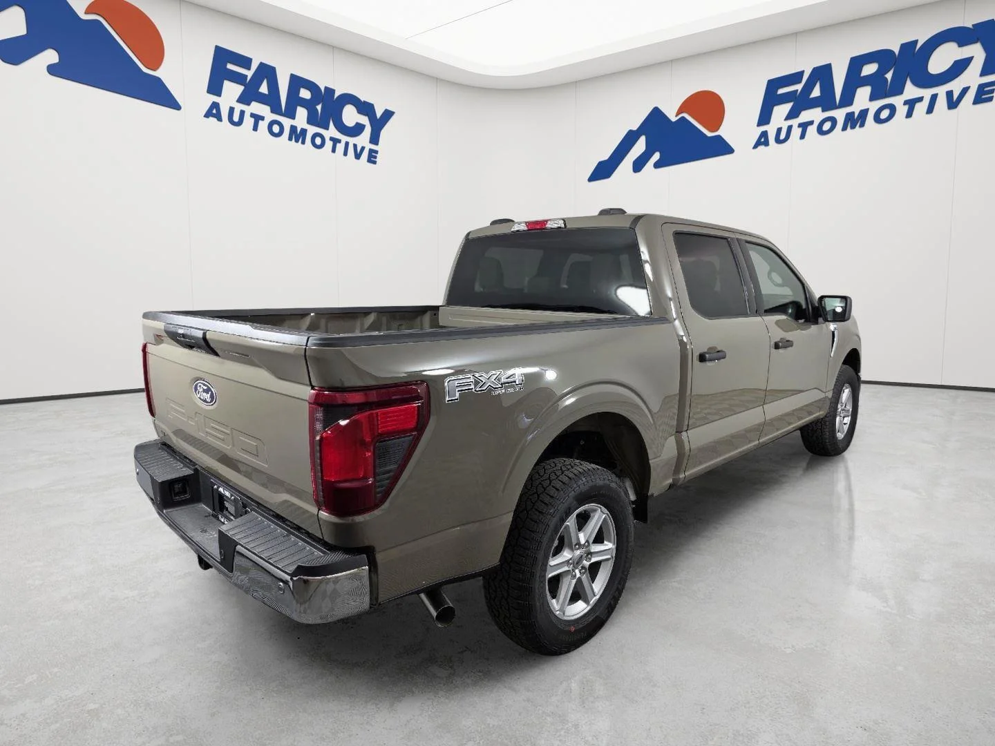Used 2026 Marsh Gray Ford XLT image 8