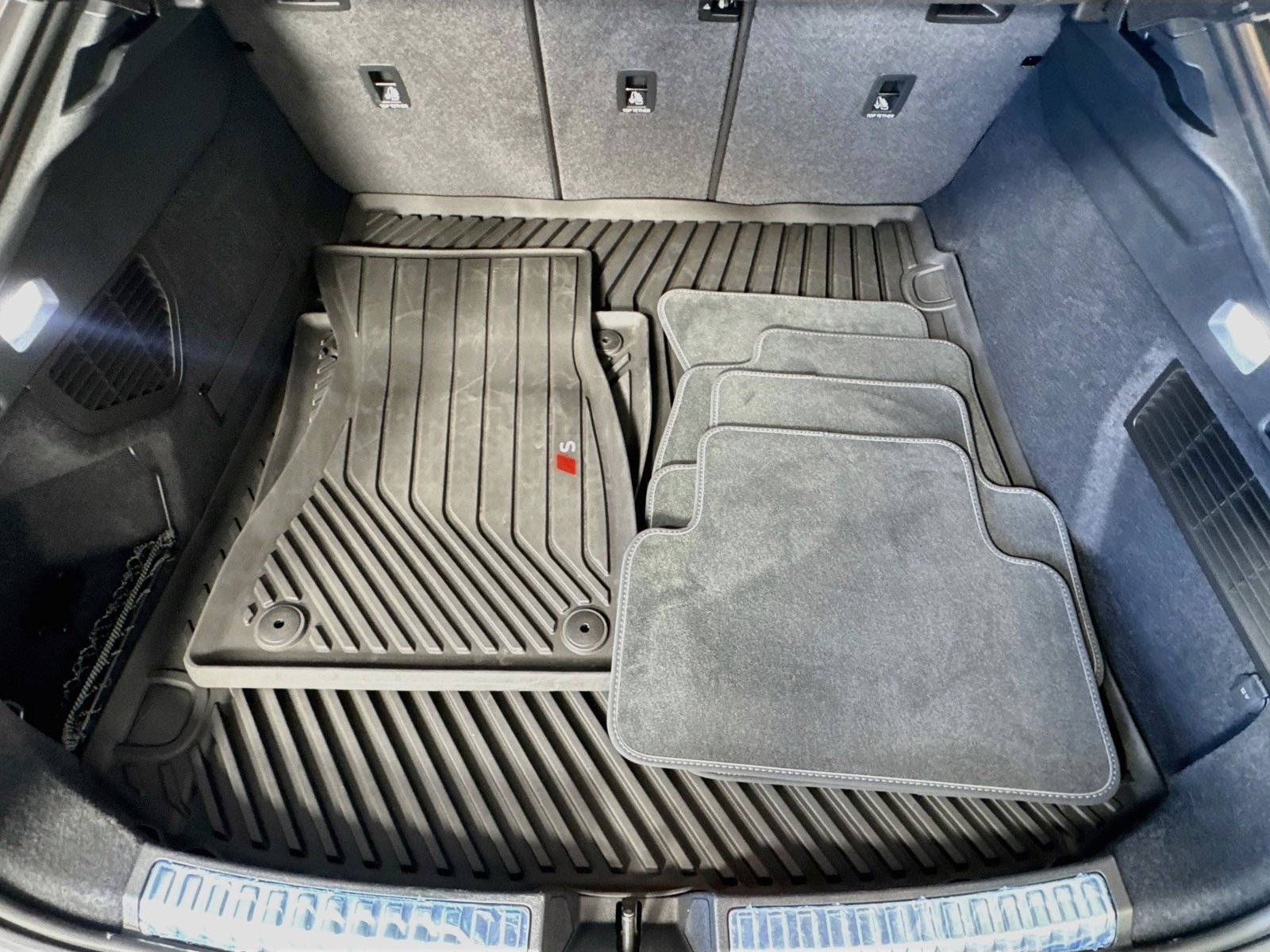 Used 2025 Gray Audi Premium Plus image 23