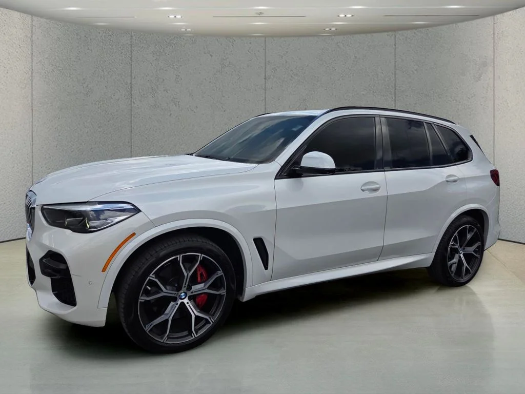 Used 2022 White BMW sDrive40i image 8