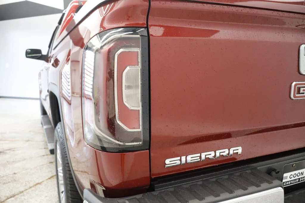 Used 2018 Red GMC SLT image 14