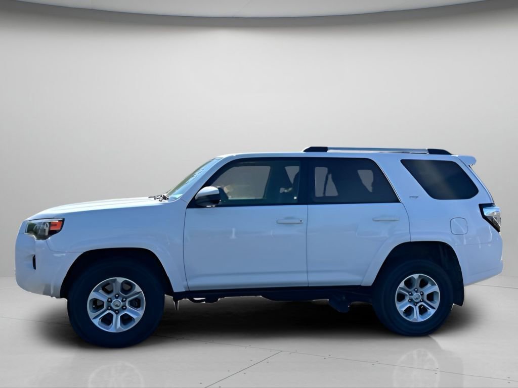Used 2023 Ice Toyota SR5 image 8